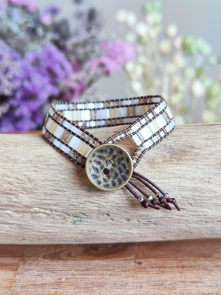 Cuero de 1mm y cuentas de vidrio Miyuki