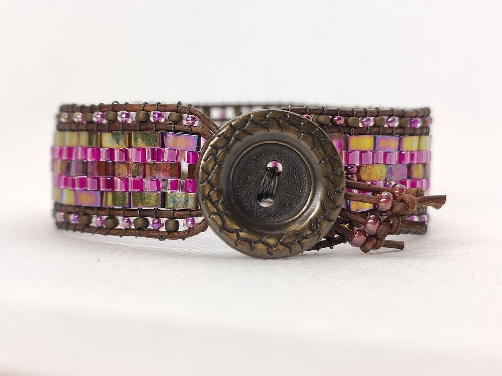 Cuero de 1mm y cuentas de vidrio Miyuki