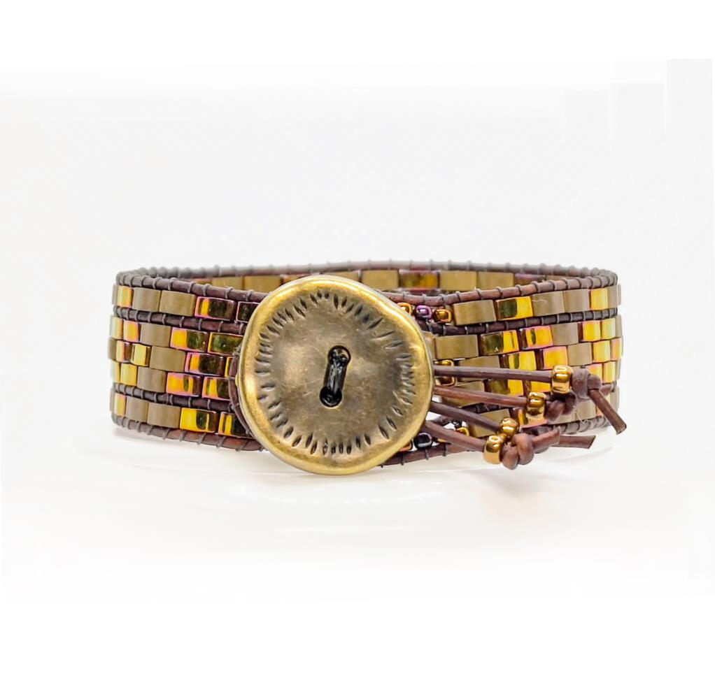 Cuero de 1mm y cuentas de vidrio Miyuki