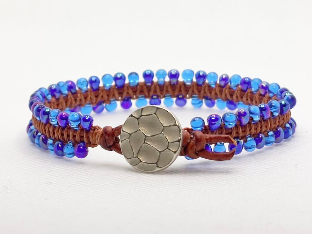 Cuero de 1,5mm y cuentas Miyuki Drop